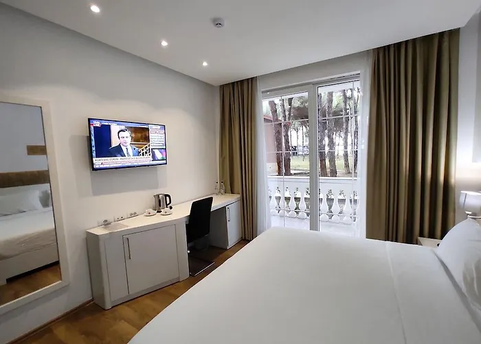 Отель Prestige Durres