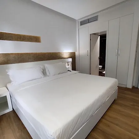 Prestige Durres ホテル