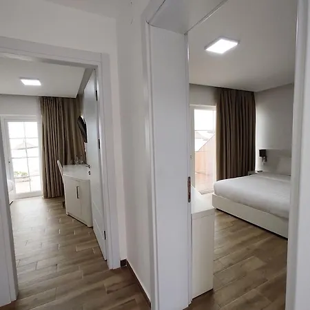 Prestige Durres ホテル 5*