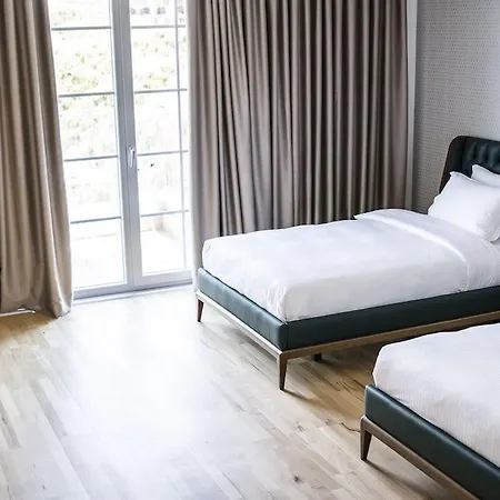 Prestige Durres ホテル 5*