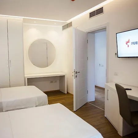 ホテル Prestige Durres 5*